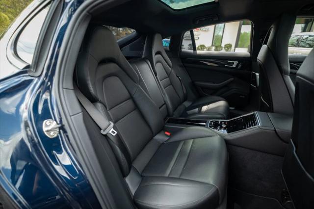 2017 Porsche Panamera Base