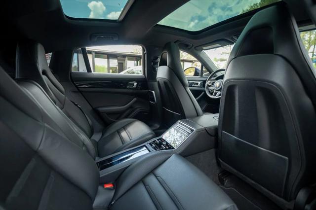 2017 Porsche Panamera Base