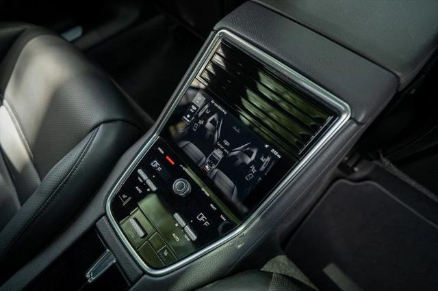 2017 Porsche Panamera Base