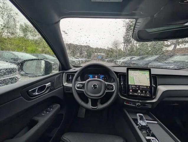 2026 Volvo XC60 B5 Ultra Black Edition