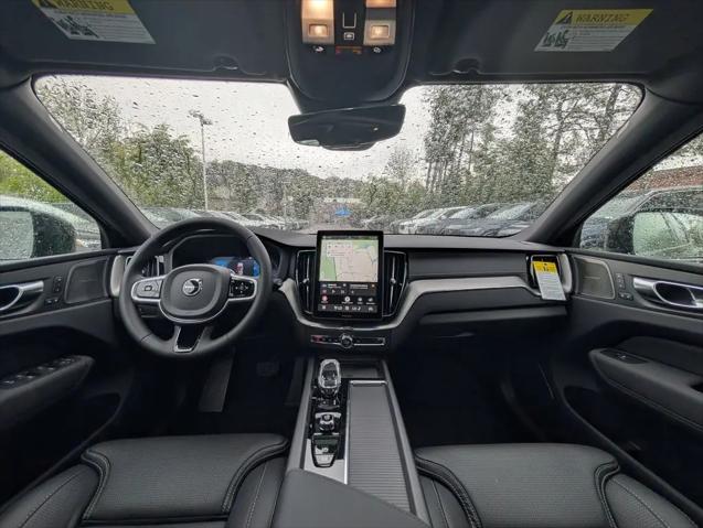 2026 Volvo XC60 B5 Ultra Black Edition
