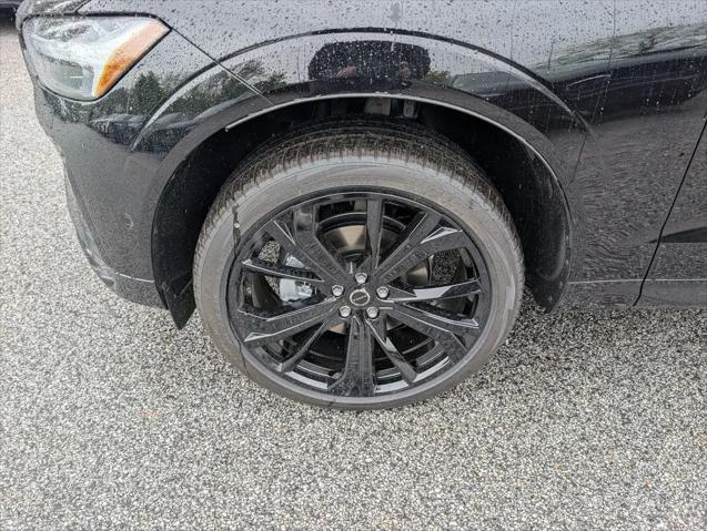 2026 Volvo XC60 B5 Ultra Black Edition