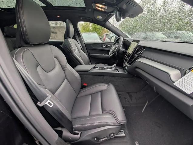 2026 Volvo XC60 B5 Ultra Black Edition