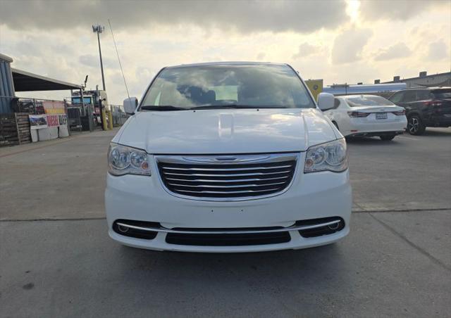 2016 Chrysler Town & Country Touring
