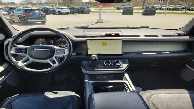 2024 Land Rover Defender 130 P400 X-Dynamic SE