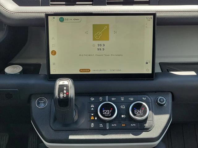 2024 Land Rover Defender 130 P400 X-Dynamic SE