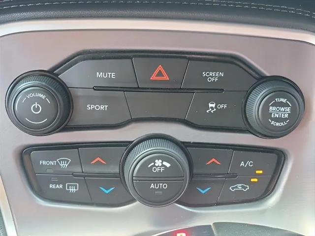 2019 Dodge Challenger SXT AWD