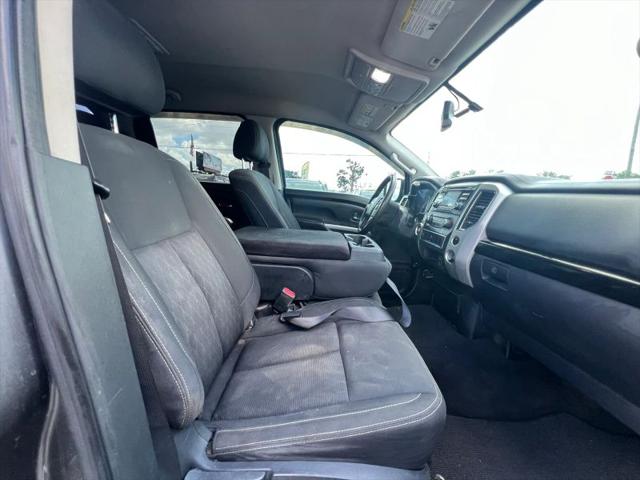 2017 Nissan Titan SV
