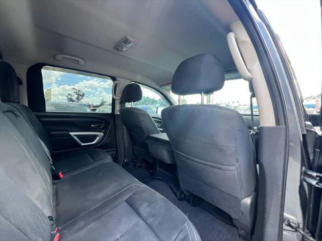 2017 Nissan Titan SV