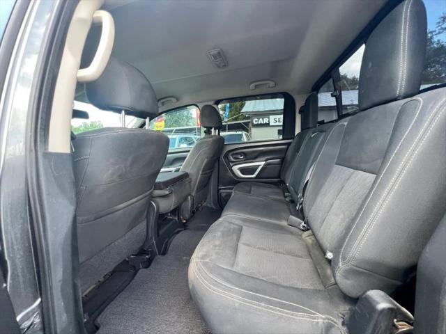 2017 Nissan Titan SV