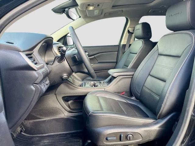 2023 GMC Acadia AWD Denali