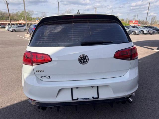 2015 Volkswagen Golf GTI 2.0T SE 4-Door