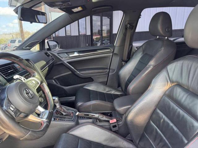 2015 Volkswagen Golf GTI 2.0T SE 4-Door