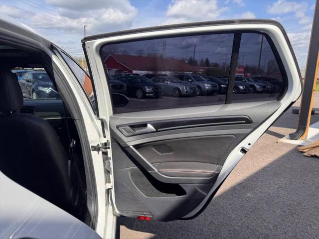 2015 Volkswagen Golf GTI 2.0T SE 4-Door