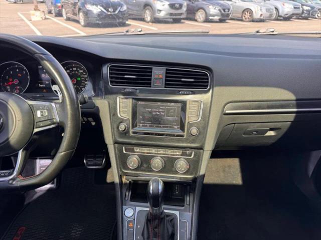 2015 Volkswagen Golf GTI 2.0T SE 4-Door