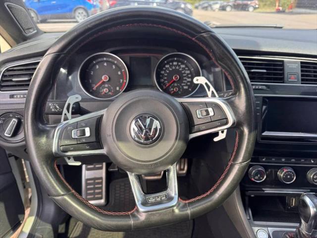 2015 Volkswagen Golf GTI 2.0T SE 4-Door
