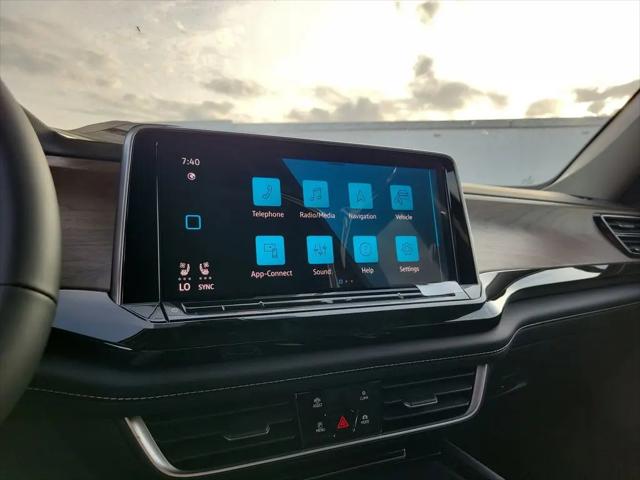 2026 Volkswagen Atlas SE with Technology