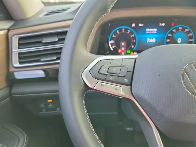 2026 Volkswagen Atlas SE with Technology