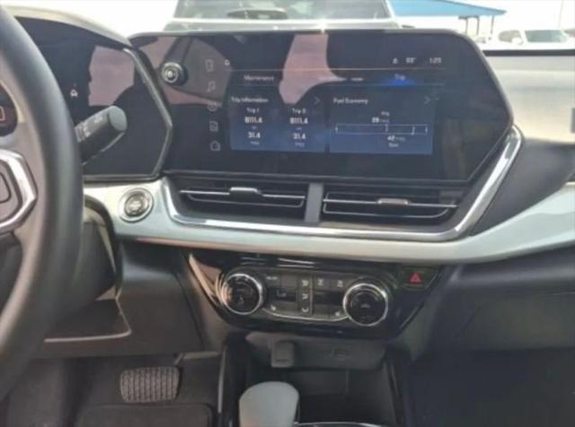 2025 Chevrolet Trax FWD LT