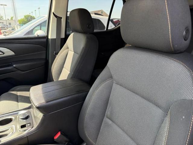 2020 Chevrolet Traverse AWD LS