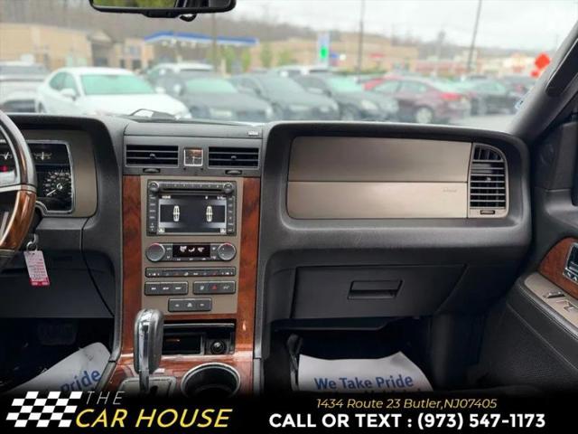 2013 Lincoln Navigator L Base