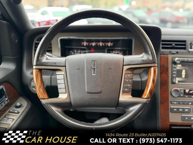 2013 Lincoln Navigator L Base