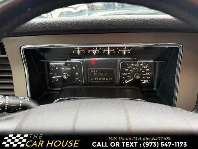2013 Lincoln Navigator L Base