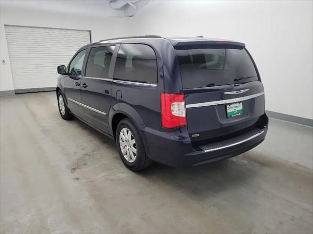 2016 Chrysler Town & Country Touring