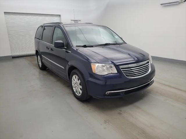 2016 Chrysler Town & Country Touring