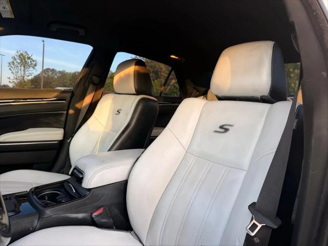 2018 Chrysler 300 300S