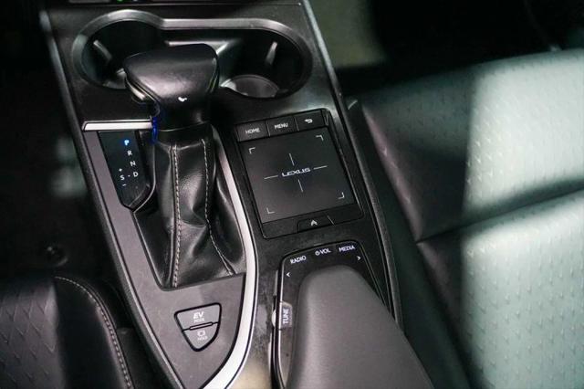 2021 Lexus UX 250h 250h