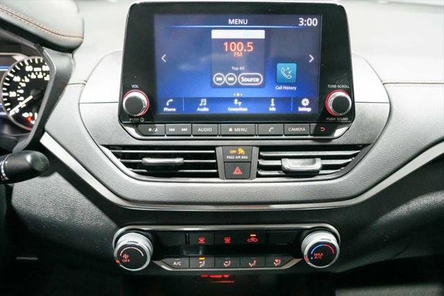 2022 Nissan Altima SR FWD