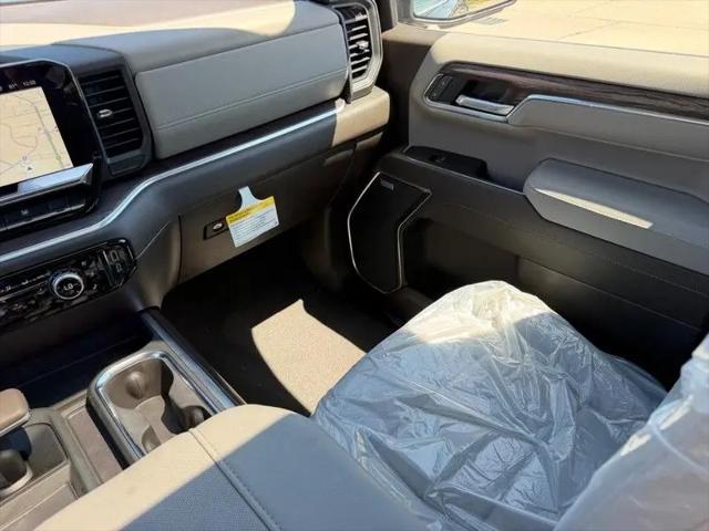2026 GMC Sierra 1500 Crew Cab, Short Bed, SLT, 4WD