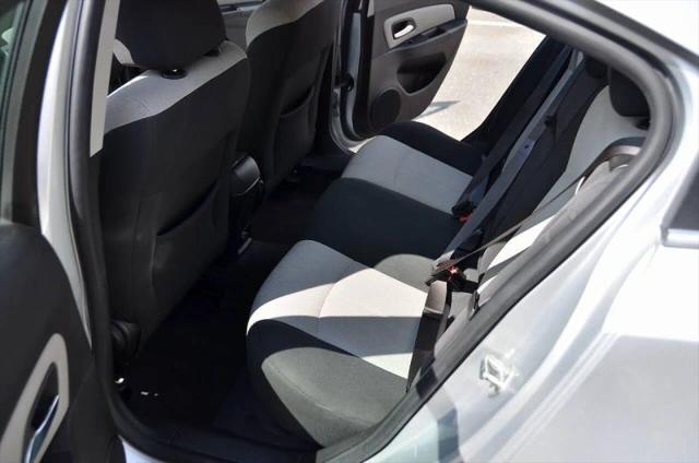 2011 Chevrolet Cruze LS