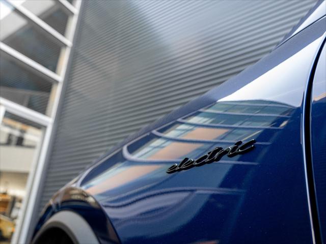 2026 Porsche Macan Electric Unknown