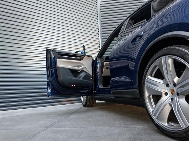2026 Porsche Macan Electric Unknown