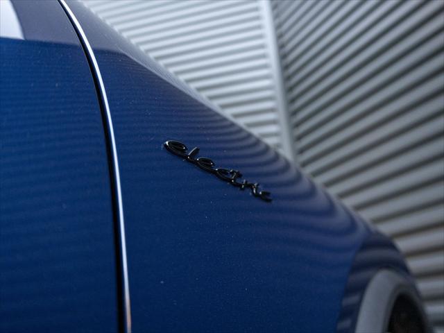 2026 Porsche Macan Electric Unknown