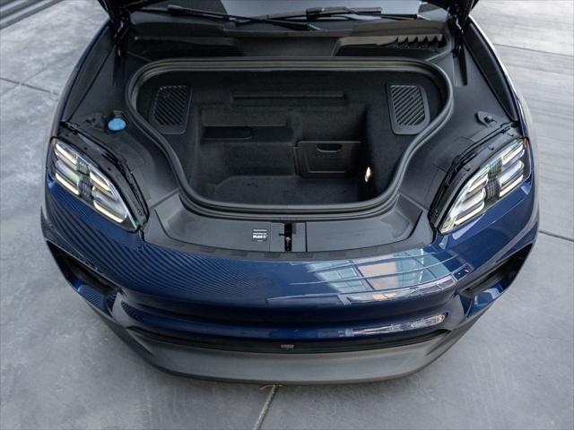 2026 Porsche Macan Electric Unknown
