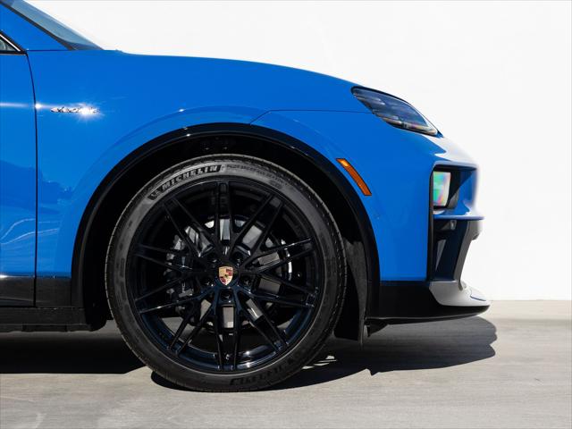 2026 Porsche Macan Electric Unknown