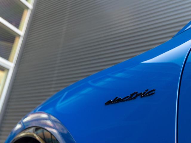 2026 Porsche Macan Electric Unknown