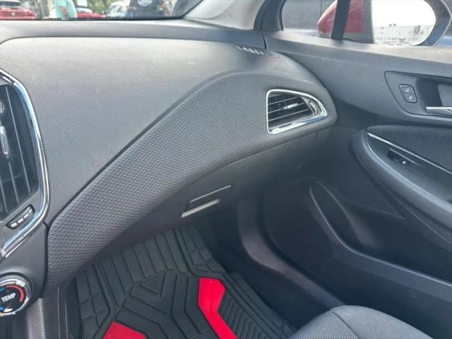 2017 Chevrolet Cruze LT Auto
