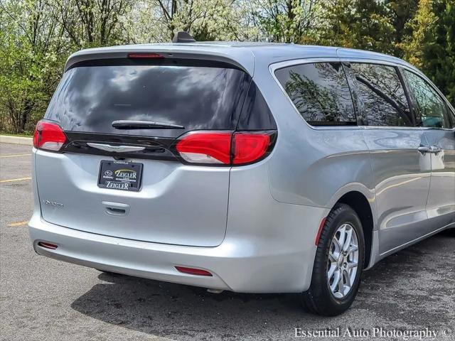 2023 Chrysler Voyager LX