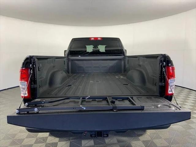 2024 Ram 3500 Big Horn Crew Cab 4x4 8' Box