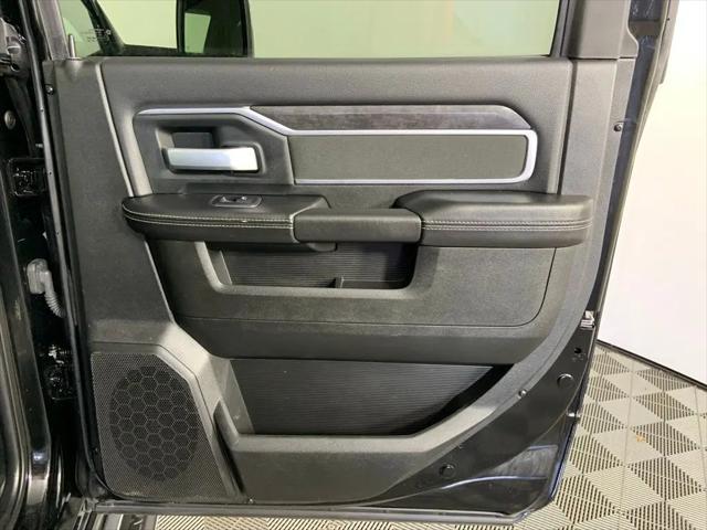 2024 Ram 3500 Big Horn Crew Cab 4x4 8' Box