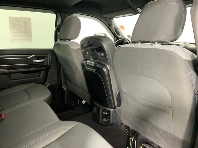 2024 Ram 3500 Big Horn Crew Cab 4x4 8' Box