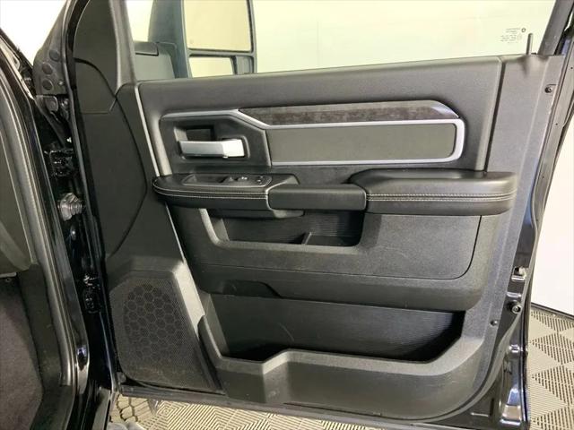 2024 Ram 3500 Big Horn Crew Cab 4x4 8' Box