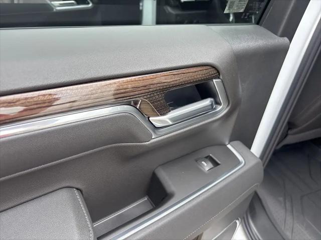 2026 Chevrolet Silverado 1500 4WD Crew Cab Short Bed RST
