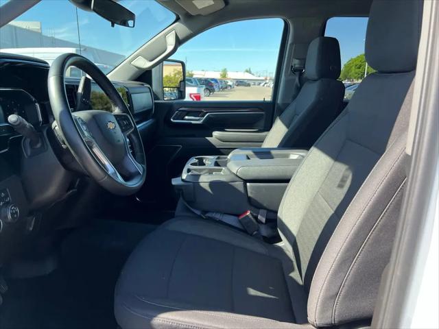 2025 Chevrolet Silverado 2500HD 4WD Crew Cab Standard Bed LT