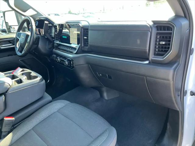 2025 Chevrolet Silverado 2500HD 4WD Crew Cab Standard Bed LT