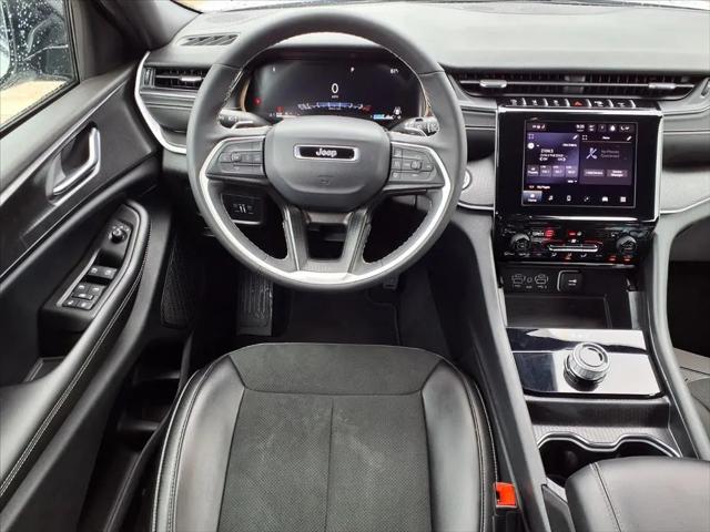 2025 Jeep Grand Cherokee Altitude 4x4